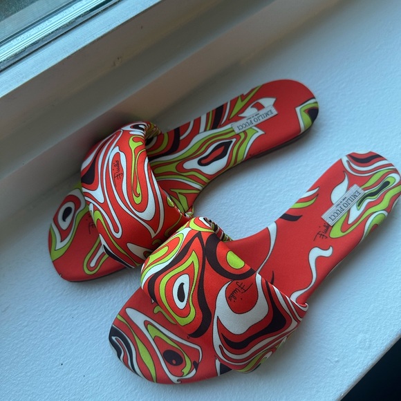 Bnwt pucci mules slides / sandals size 39 - Picture 3 of 9